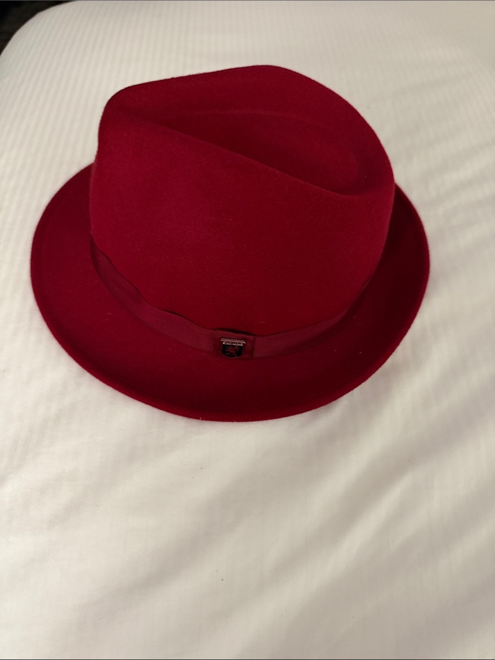 Men's Red Felt Trilby Hat with Ribbon Band